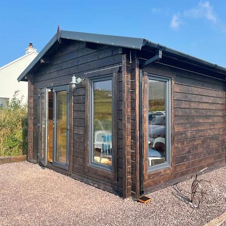 Capella Cabin Dunquin. Exterior photo